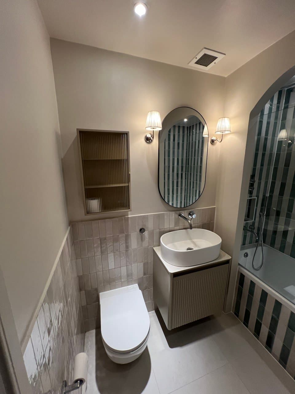 Bathroom 61